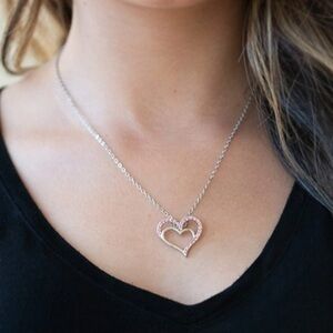 Paparazzi heart necklace